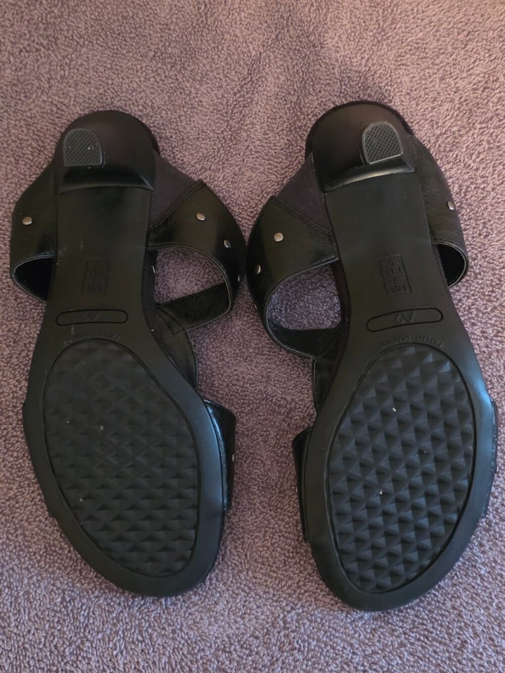 Aerosoles A2 Black Studded Slide Sandals Mules Heels Size 7 - Picture 3 of 4